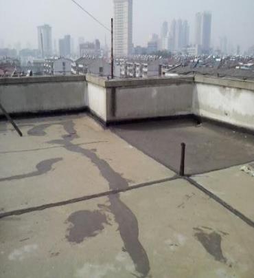 汝城漏水维修 楼顶漏水是什么原因，楼顶漏水维修方法是什么?